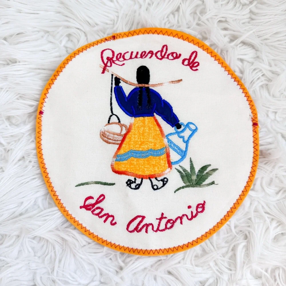 Handmade Embroidered Tortilla Warmer Recuerdo de San Antonio Tortillero
